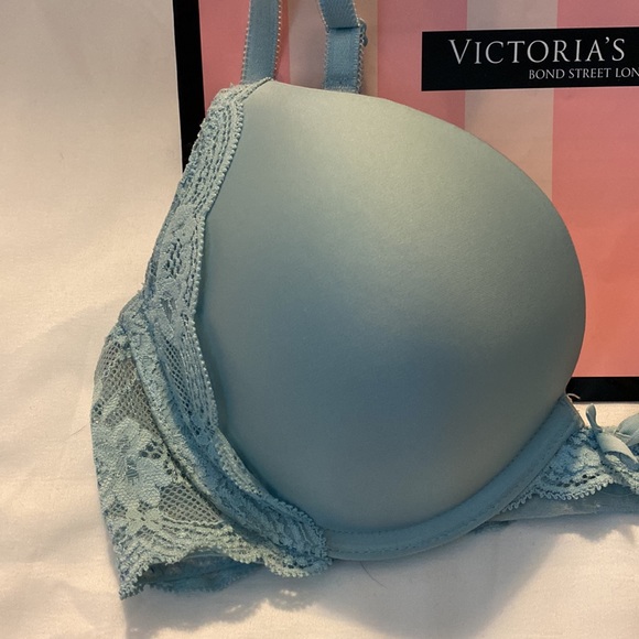 Victoria’s Secret Dream Angels Push-Up Bra - Picture 2 of 9